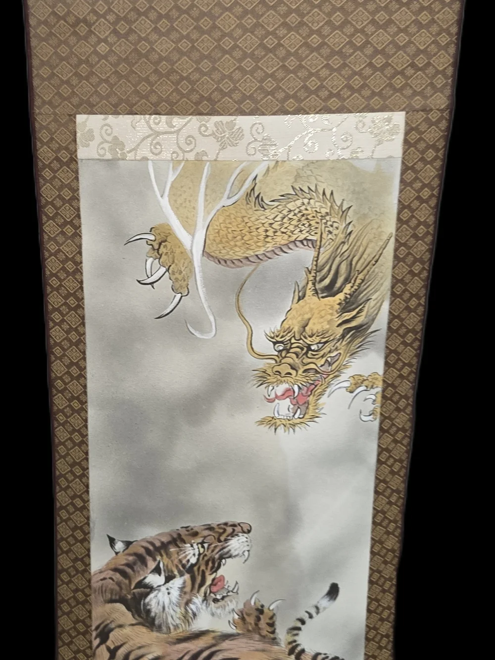 Kakejiku Hanging Scroll Artwork w/ Dragon & Tiger